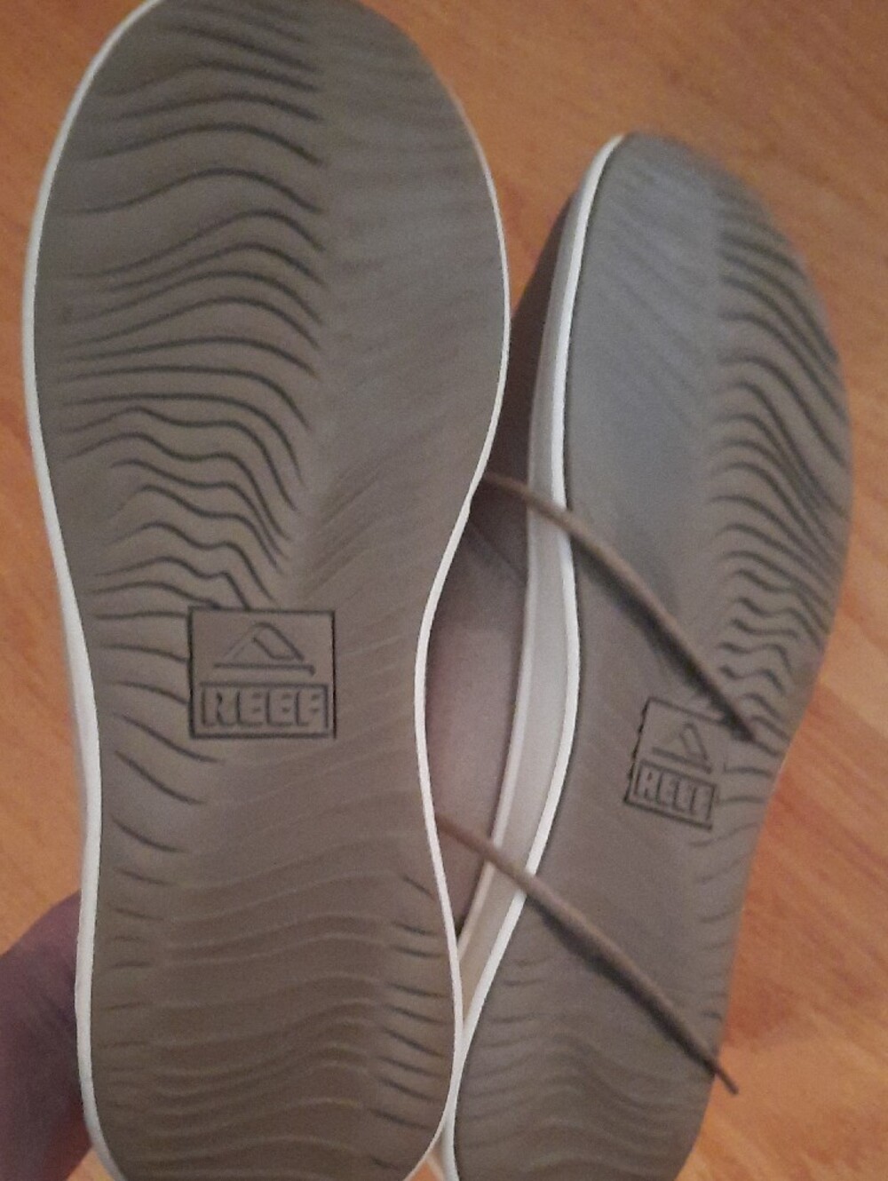 Sz 11 Reef Men's Lace-Up Canvas Sneakers in Tan Khaki Shoe Like New - Picture 4 of 4